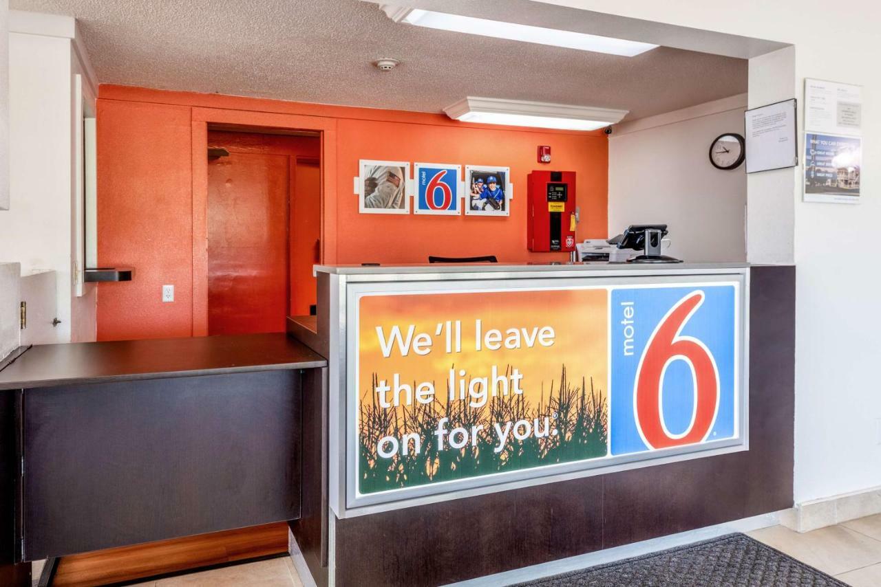 Motel 6-Mansfield, OH Buitenkant foto